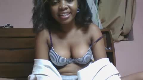 lea96546 online show from April 14, 2026, 6:30 am