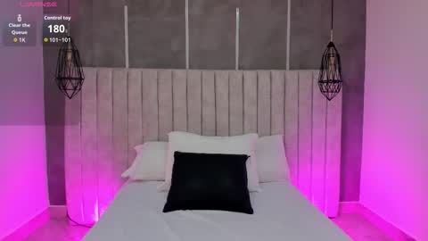    online show from October 18, 2025, 6:41 pm