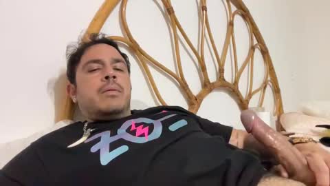 leafar_volkov online show from September 29, 2025, 7:24 am