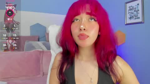 Snapshot of leah_cherry chatting on April 15, 2026, 4:36 pm Leah online show from April 15, 2026, 4:36 pm