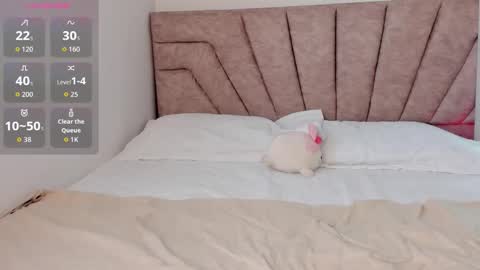 leahaltomm online show from November 10, 2025, 9:36 pm