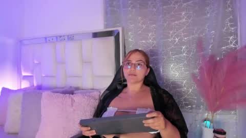 Leah  online show from July 1, 2026, 3:41 am