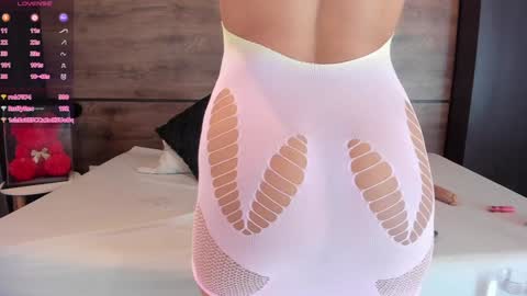 Snapshot of leamonroe__ chatting on December 28, 2024, 4:30 pm Hey Im Lea online show from December 28, 2024, 4:30 pm