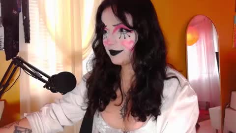 Snapshot of learaypie chatting on October 16, 2025, 7:26 pm Lea Ray Pie online show from October 16, 2025, 7:26 pm