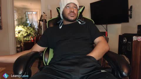 Learoy online show from December 11, 2024, 11:32 pm