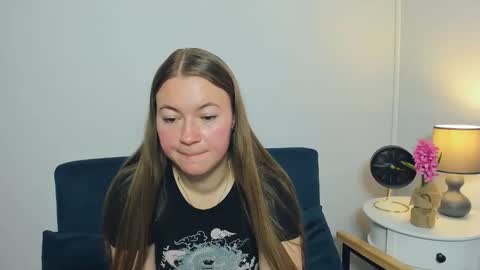 Snapshot of leaslim chatting on October 16, 2025, 3:46 pm Lea online show from October 16, 2025, 3:46 pm