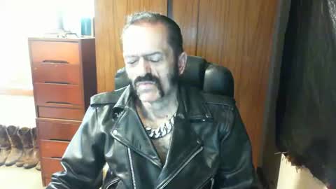 leathergreaser online show from January 18, 2025, 12:24 am