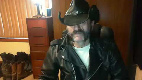 leathergreaser online show from June 10, 2026, 9:35 pm