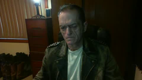 leathergreaser online show from June 18, 2026, 10:03 pm
