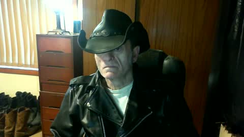 leathergreaser online show from July 3, 2026, 11:44 pm