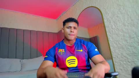 Snapshot of lebron_james25 chatting on October 5, 2025, 1:09 pm LEBRON online show from October 5, 2025, 1:09 pm