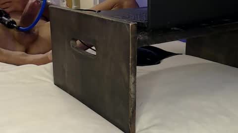 Snapshot of leecox777 chatting on October 24, 2025, 8:33 am Lee Cox online show from October 24, 2025, 8:33 am