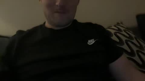 leedslad35 online show from December 9, 2024, 12:23 am