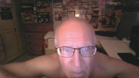 leezamm1132 online show from May 13, 2026, 12:19 am