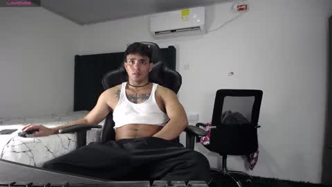  Lei  online show from December 10, 2024, 9:22 pm