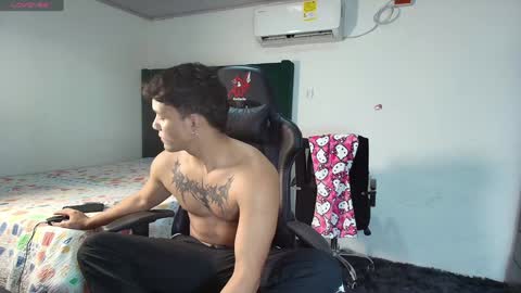  Lei  online show from January 25, 2025, 8:53 pm