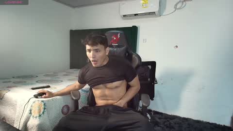  Lei  online show from February 7, 2025, 10:20 pm