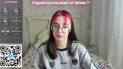 Snapshot of leia_moreno chatting on September 22, 2025, 1:40 am leia_moreno online show from September 22, 2025, 1:40 am