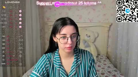 Snapshot of leia_moreno chatting on October 29, 2025, 8:27 am leia_moreno online show from October 29, 2025, 8:27 am