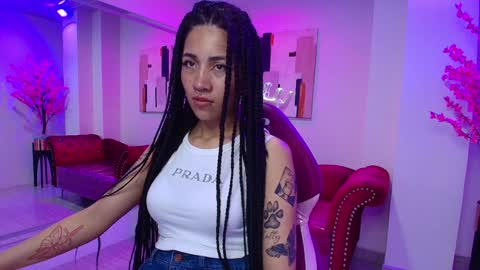 Snapshot of leia_queens chatting on January 15, 2025, 11:21 am Leia. online show from January 15, 2025, 11:21 am
