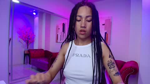 Snapshot of leia_queens chatting on January 15, 2025, 2:24 pm Leia. online show from January 15, 2025, 2:24 pm