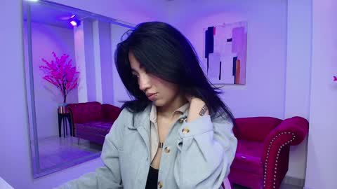 Snapshot of leia_queens chatting on January 24, 2025, 11:15 am Leia. online show from January 24, 2025, 11:15 am