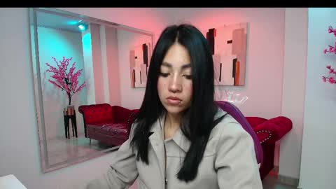 Snapshot of leia_queens chatting on February 10, 2025, 11:15 am Leia. online show from February 10, 2025, 11:15 am
