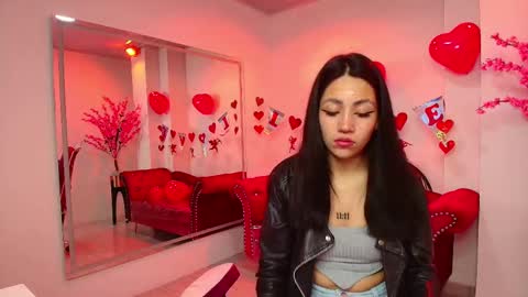 Snapshot of leia_queens chatting on February 17, 2025, 11:13 am Leia. online show from February 17, 2025, 11:13 am
