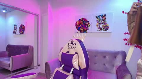 Snapshot of leia_queens chatting on March 10, 2025, 2:26 pm Leia. online show from March 10, 2025, 2:26 pm