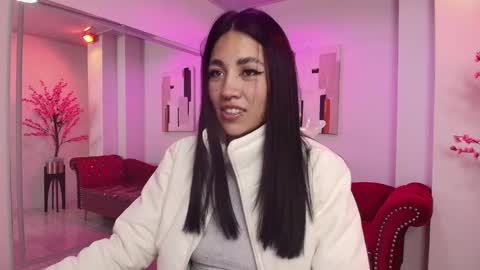 Snapshot of leia_queens chatting on March 12, 2025, 3:07 pm Leia. online show from March 12, 2025, 3:07 pm