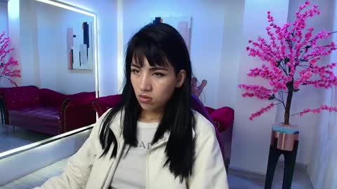 Snapshot of leia_queens chatting on October 11, 2025, 11:09 am Leia. online show from October 11, 2025, 11:09 am