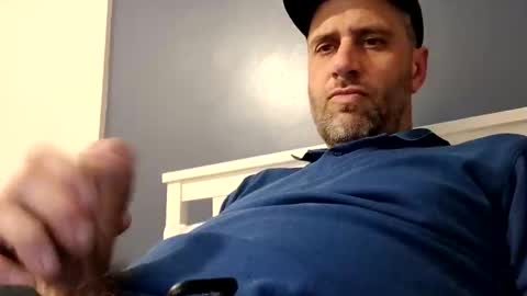 leightimmins001 online show from April 6, 2026, 7:59 pm