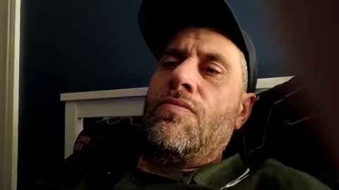 leightimmins001 online show from April 12, 2026, 11:10 pm