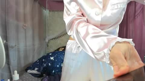 Snapshot of leila_bambi_ chatting on March 2, 2026, 7:15 am leila_bambi_ online show from March 2, 2026, 7:15 am