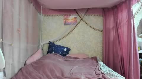 Snapshot of leila_bambi_ chatting on March 21, 2026, 11:48 am leila_bambi_ online show from March 21, 2026, 11:48 am