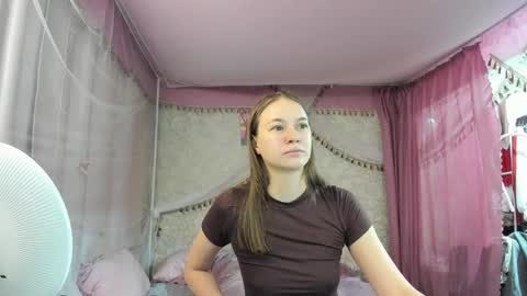 Snapshot of leila_bambi_ chatting on April 1, 2026, 5:54 pm leila_bambi_ online show from April 1, 2026, 5:54 pm