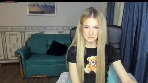 Leila Morriss online show from December 8, 2024, 7:11 pm