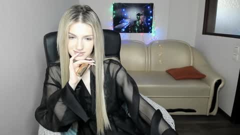 Leila Morriss online show from December 11, 2024, 12:02 am