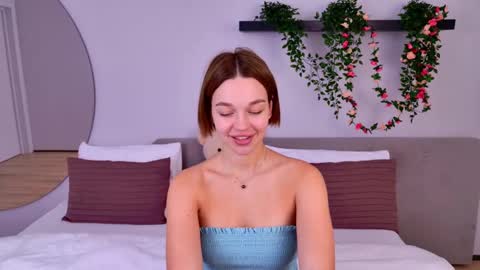 Snapshot of leilalawson chatting on February 12, 2025, 7:44 am LeilaLawson online show from February 12, 2025, 7:44 am