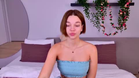 Snapshot of leilalawson chatting on February 12, 2025, 11:18 am LeilaLawson online show from February 12, 2025, 11:18 am