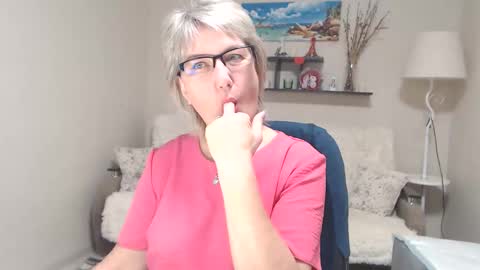 Leila Kinky online show from October 28, 2025, 3:10 am