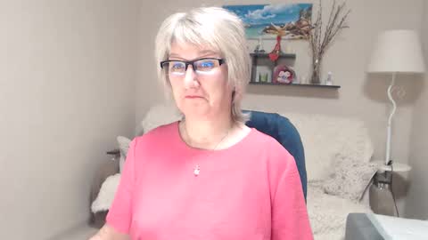 Snapshot of leilamays chatting on January 19, 2026, 6:28 am Leila Kinky online show from January 19, 2026, 6:28 am