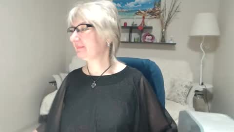 Snapshot of leilamays chatting on February 12, 2026, 6:52 am Leila Kinky online show from February 12, 2026, 6:52 am