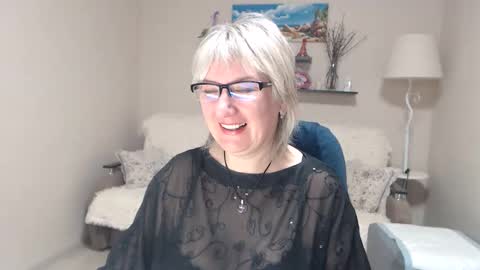 Leila Kinky online show from April 14, 2026, 3:56 am