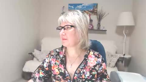 Leila Kinky online show from May 23, 2026, 5:34 am