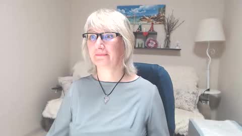 Snapshot of leilamays chatting on June 5, 2026, 6:52 am Leila Kinky online show from June 5, 2026, 6:52 am