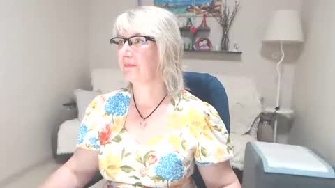 Snapshot of leilamays chatting on June 27, 2026, 12:22 pm Leila Kinky online show from June 27, 2026, 12:22 pm