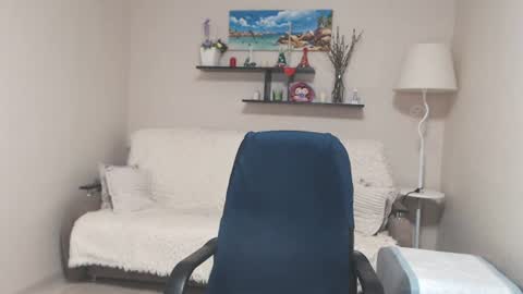 Snapshot of leilamays chatting on July 14, 2026, 9:25 am Leila Kinky online show from July 14, 2026, 9:25 am