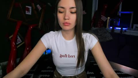 Leila Rai online show from April 5, 2026, 5:32 pm