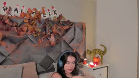 Snapshot of leizathompson chatting on October 20, 2025, 7:58 pm Leizathompson online show from October 20, 2025, 7:58 pm